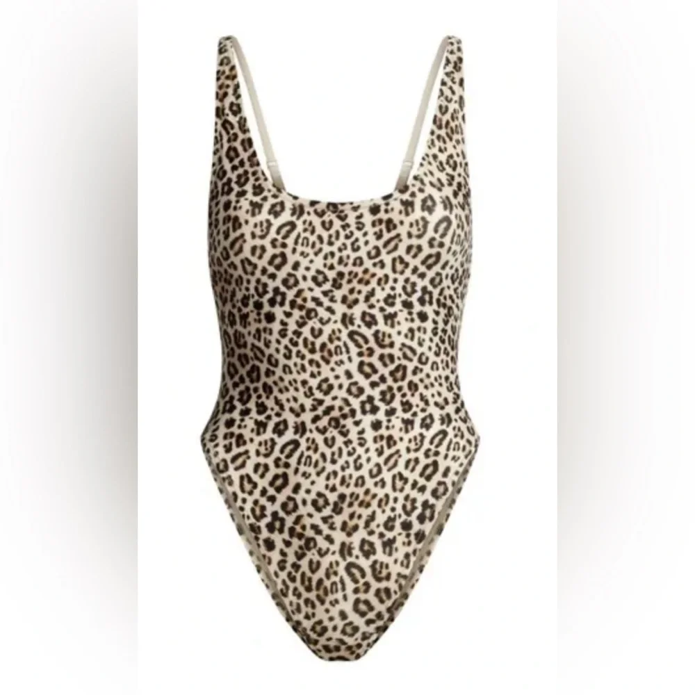 SKIMS® SIGNATURE SWIM SCOOP NECK ONE PIECE SWIMSUIT - LEOPARD - L